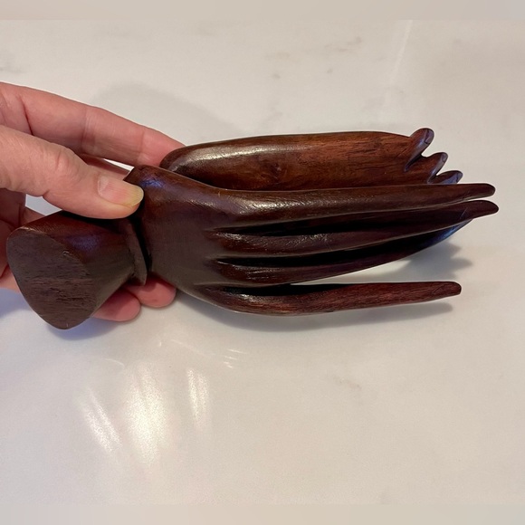 Vintage HandCarved Wooden Sculpture + Intricate Details in a unique hand shape - Picture 6 of 13